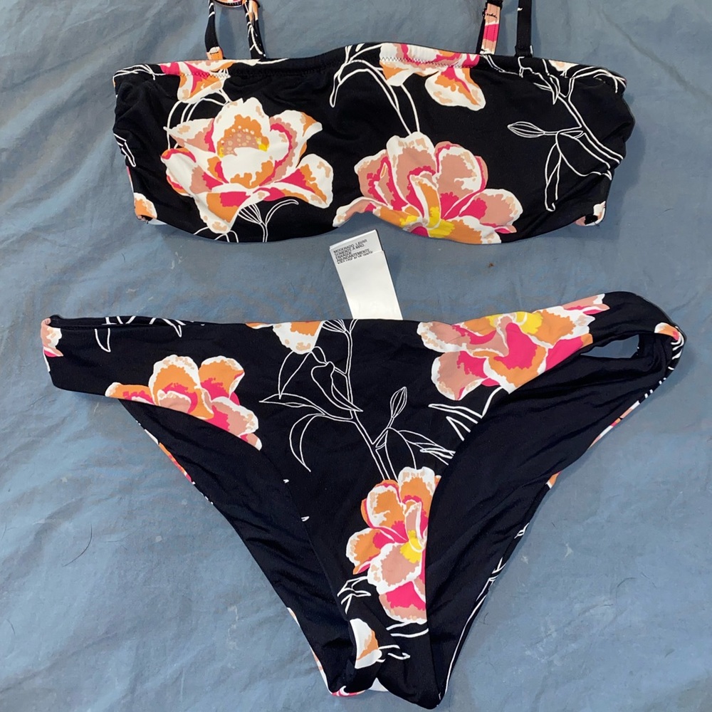 NWT Roxy bikini